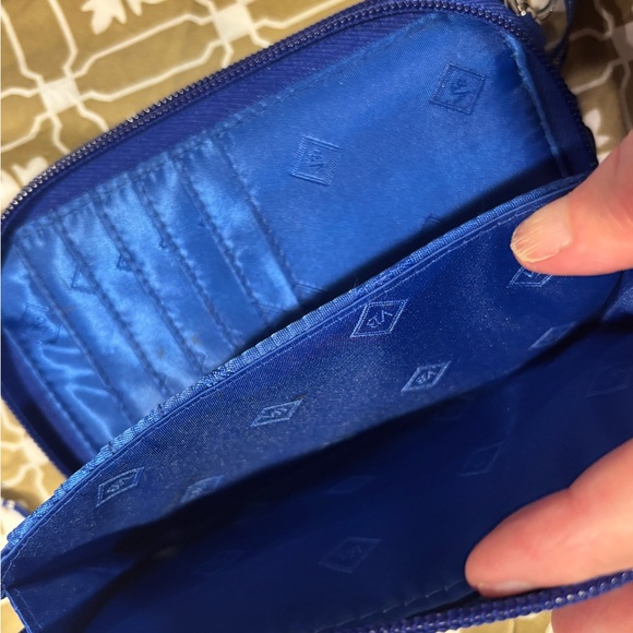 Vera Bradley Blue and White Crossbody Bag (University of Kentucky) - Picture 9 of 11